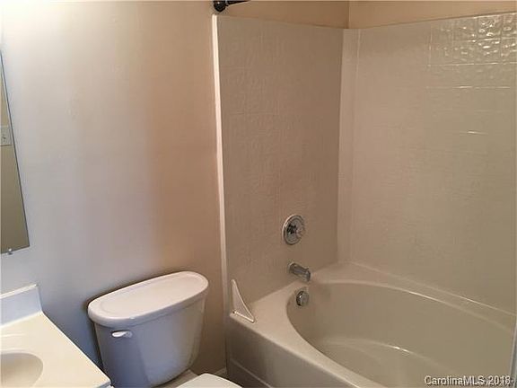2nd image of 5907 Country Walk Dr