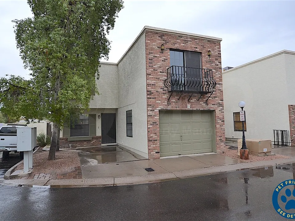 820 W University Dr