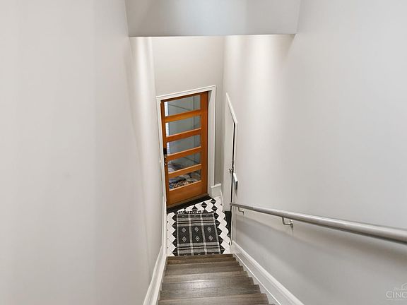 4th image of 208 Wade St