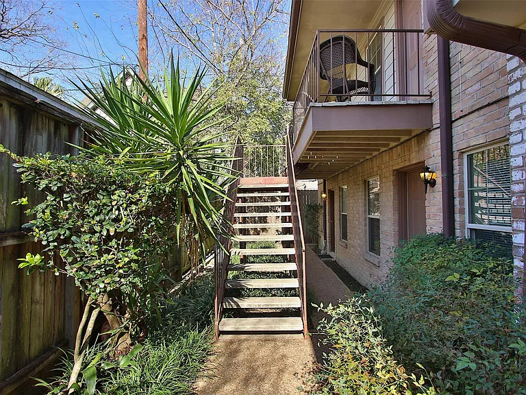 2052 Branard St #4 — Photo 11