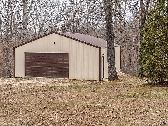 3rd image of 480 Lone Pine Ln