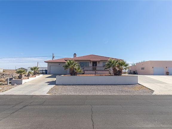 2nd image of 2584 Avenida Grande