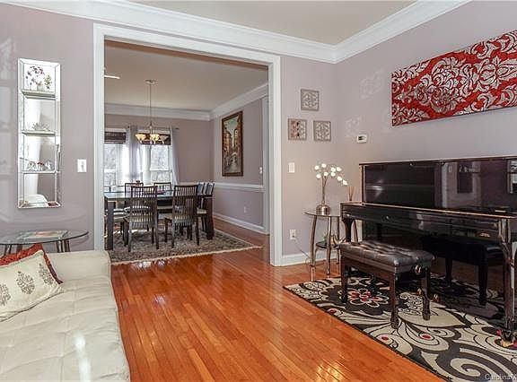 3rd image of 118 Pauls Ln
