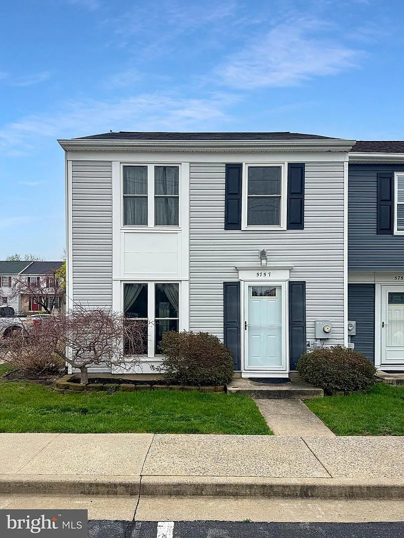 5757 Sunset View Ln photo 1