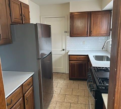 3rd image of 4009 SE 24th St
