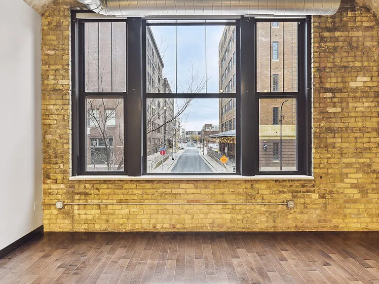 618 Washington Ave N #200 — Photo 5