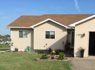 1500 Appaloosa Way NE, Minot, ND 58703