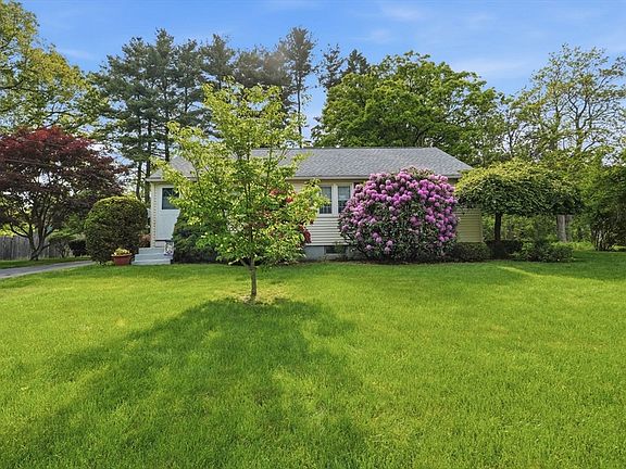 5th image of 28 Northway Dr