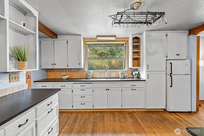 5th image of 31017 144th Avenue E