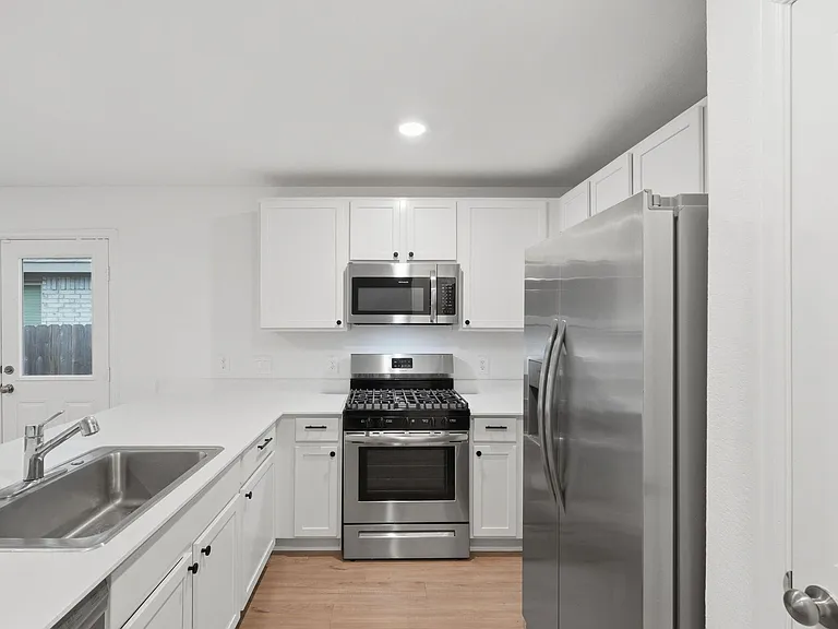 235 River Grove Ct — Photo 12