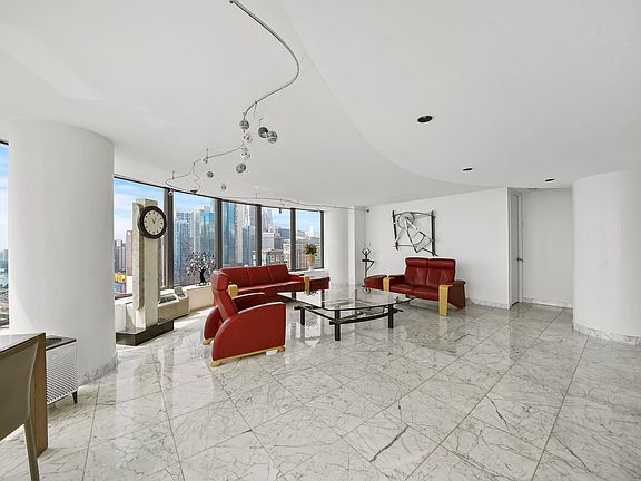 5th image of 505 N Lake Shore Dr APT 3707