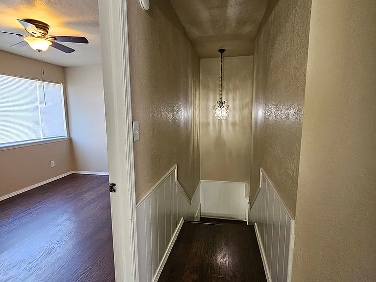 216 Justin Dr — Photo 12