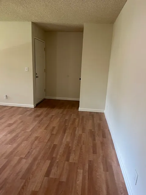 2 bed, 955 sqft, $2,750 — Photo 2
