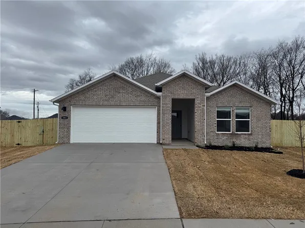 583 Arizona St, Farmington, AR 72730