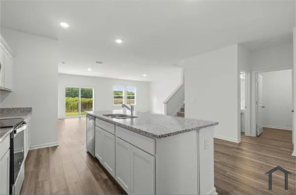 1270 Herring Dr — Photo 5