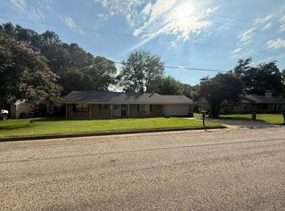 904 Corey Dr, Whitehouse, TX 75791