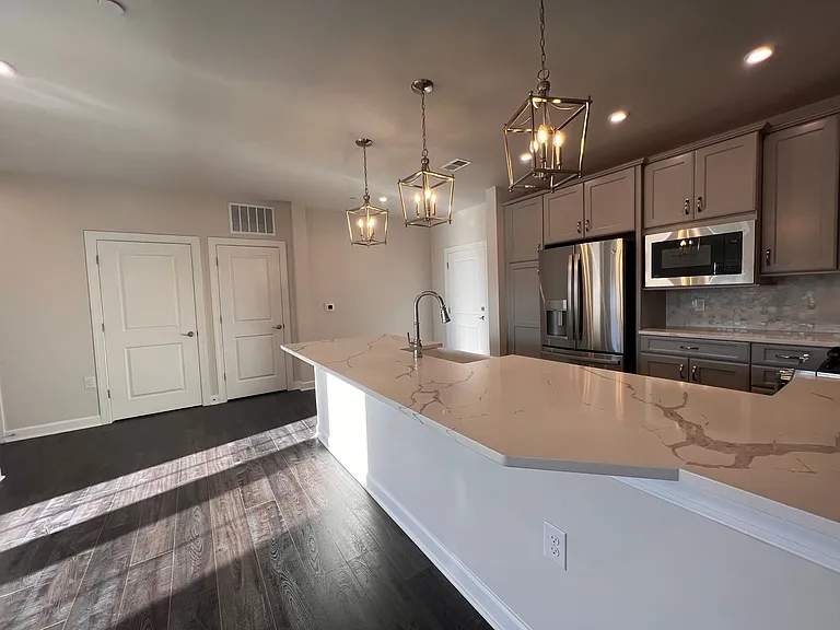 3927 Fair Ridge Dr #506 — Photo 3