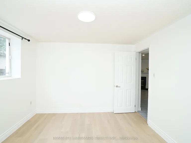 594 Queen Victoria Dr #GOUND BASEMENT — Photo 9