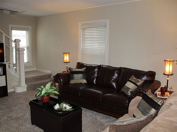 2nd image of 1516 Ravenswood Dr