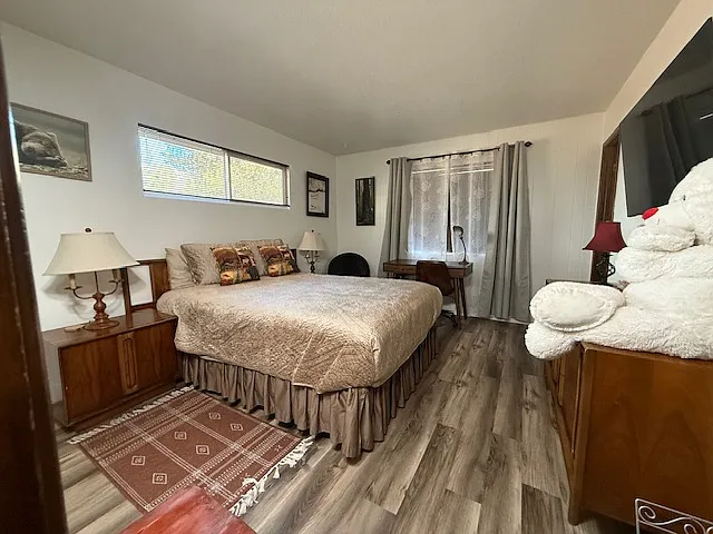1005 N Michael Ave — Photo 5