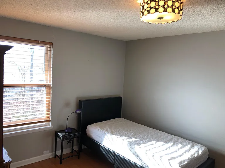2334 NE 102nd St #302 — Photo 5