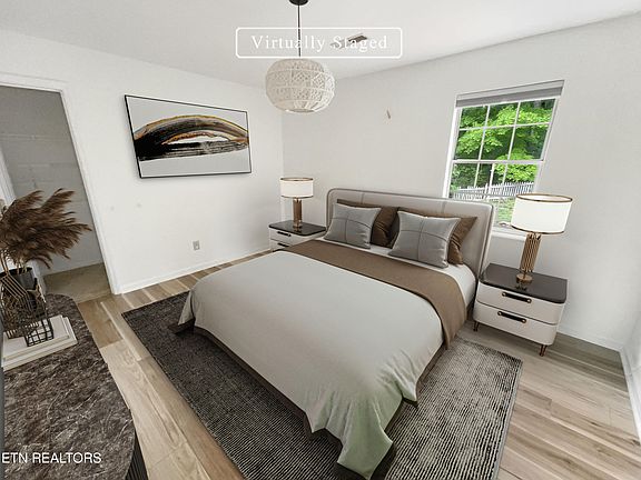 4th image of 1021 Turnberry Dr