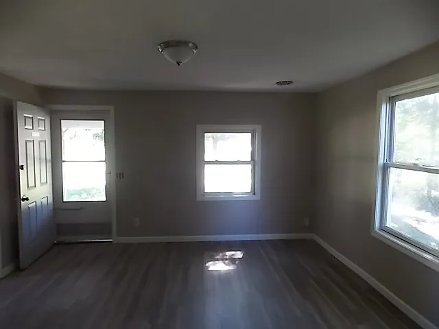 204 N Church St — Photo 6
