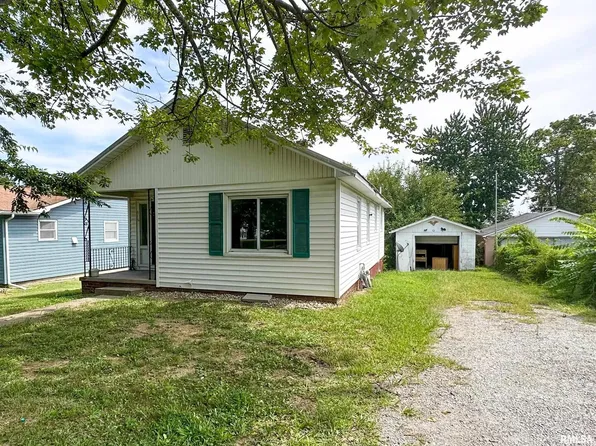 916 S Main St, Harrisburg, IL 62946