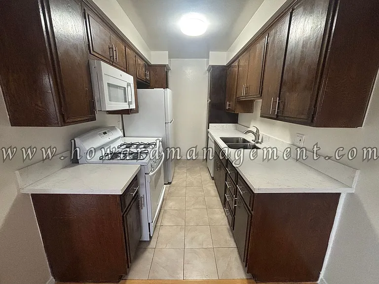 01560SA — Photo 13