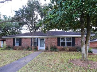 111 Azalea St, Sugar Land, TX 77478