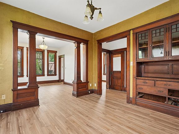 5th image of 761 Cottage Pl