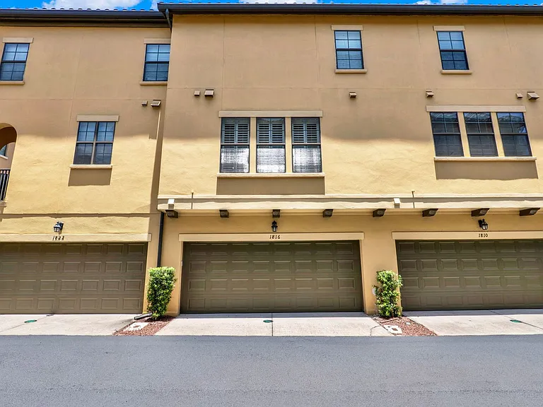 1816 Prospect Ave — Photo 19