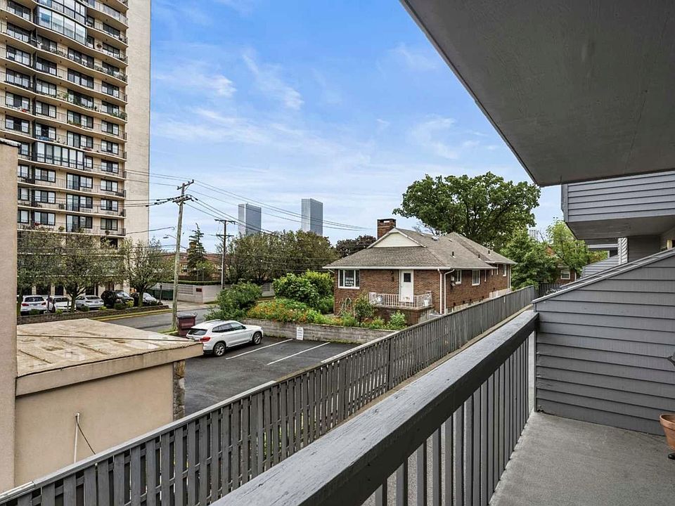 1st image of 1570F Anderson Ave #70F
