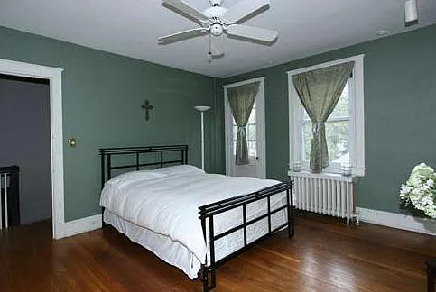 212 E University Pkwy — Photo 5