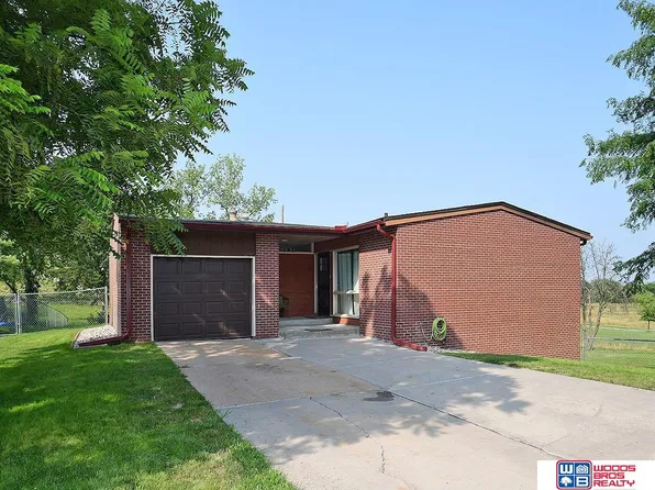 4030 Lindsey Cir, Lincoln, NE 68524