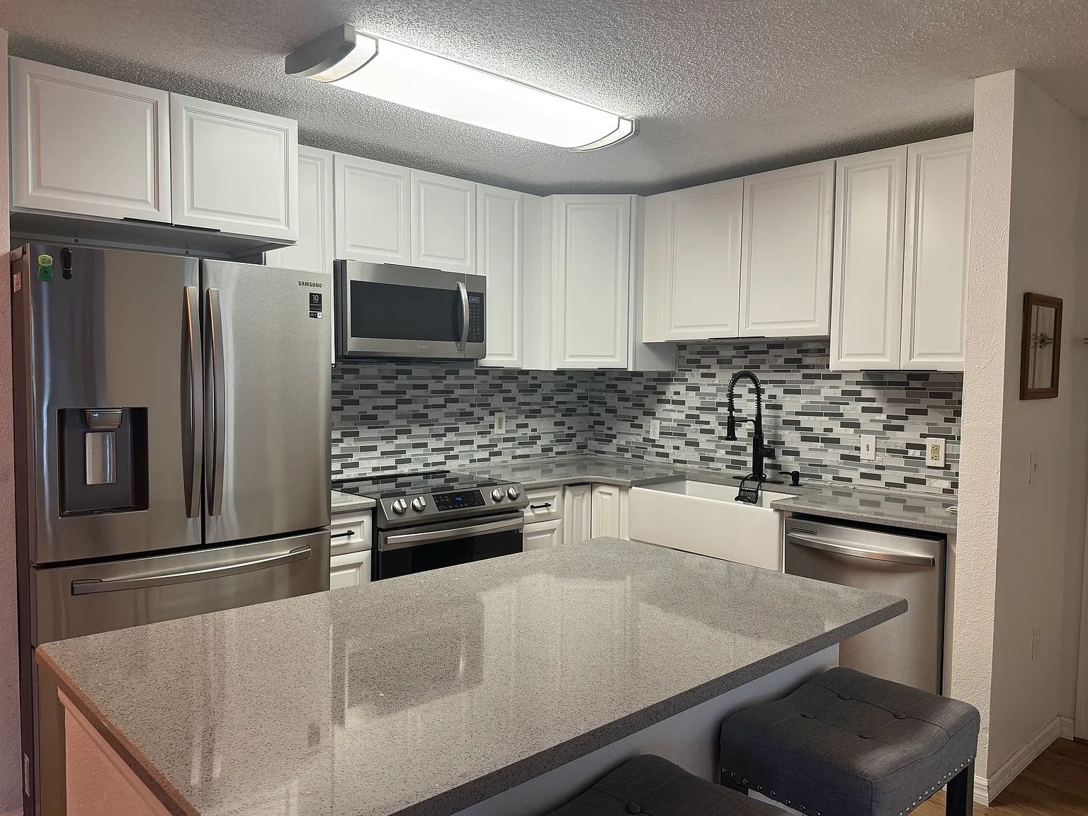 2 bed, 1164 sqft, $2,150 — Photo 2
