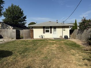 412 N Harris St #B, Tremont, IL 61568