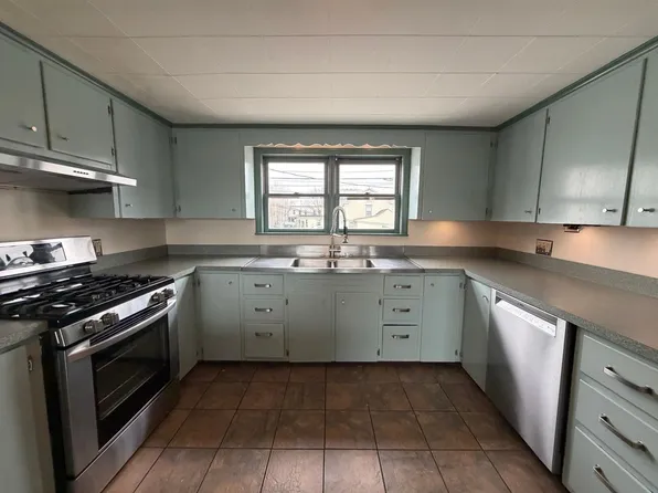 40 Degree Day, LLC, 56-58 North St, Vergennes, VT 05491