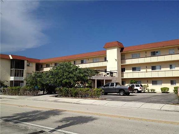 2nd image of 1410 S Federal Hwy APT 102