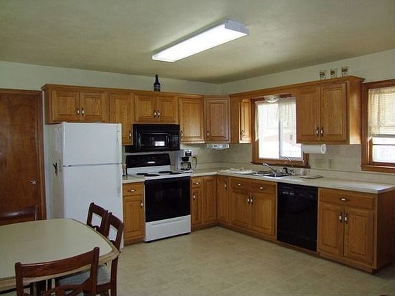 2nd image of 604 Larchwood Dr