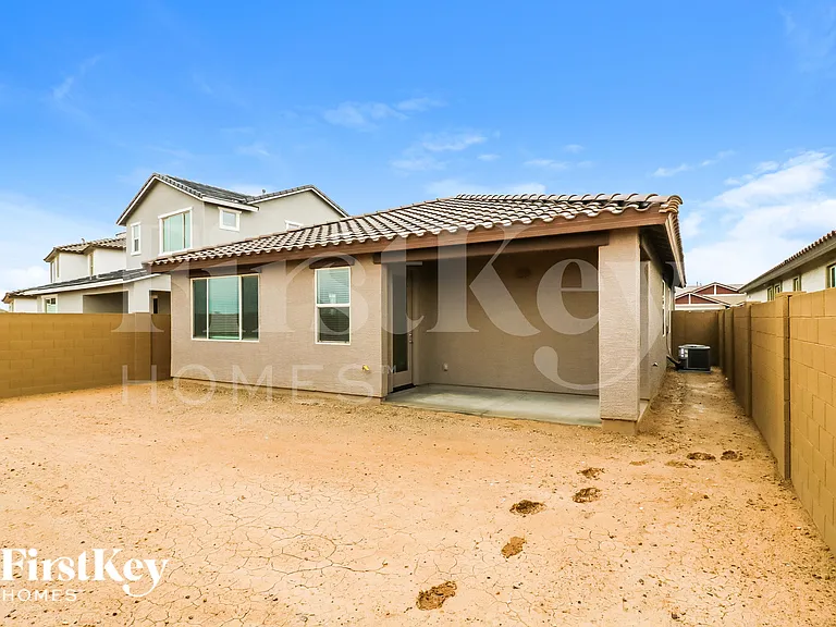 12516 W Kaler Dr — Photo 14
