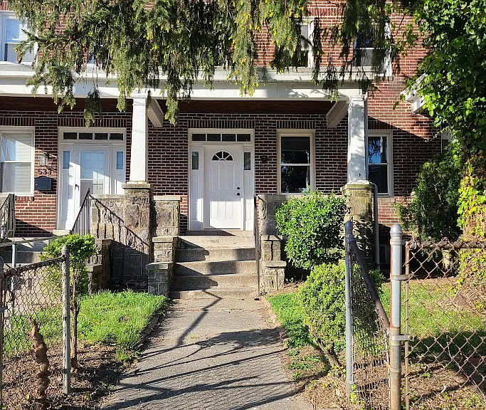 531 Willow Ave — Photo 1