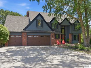 1415 Skyline Dr, Elkhorn, NE 68022