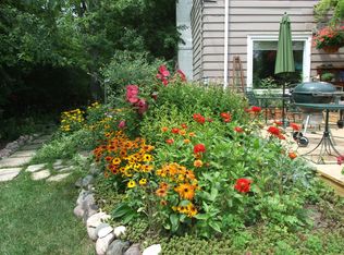 1660 Ridgelee Rd, Highland Park, IL 60035