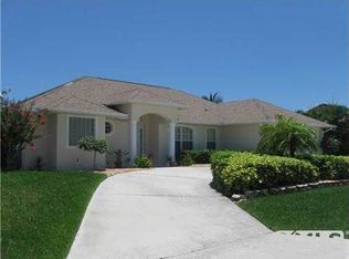 140 Commonwealth Ct, Hutchinson Island, FL 34949