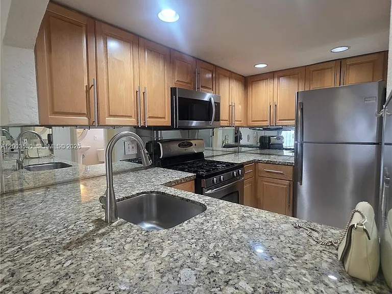 6709 N Kendall Dr #228 — Photo 21