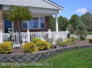 355 Costa Mesa Dr, Toms River, NJ 08757