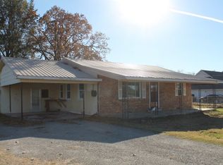 706 SE J St, Stigler, OK 74462