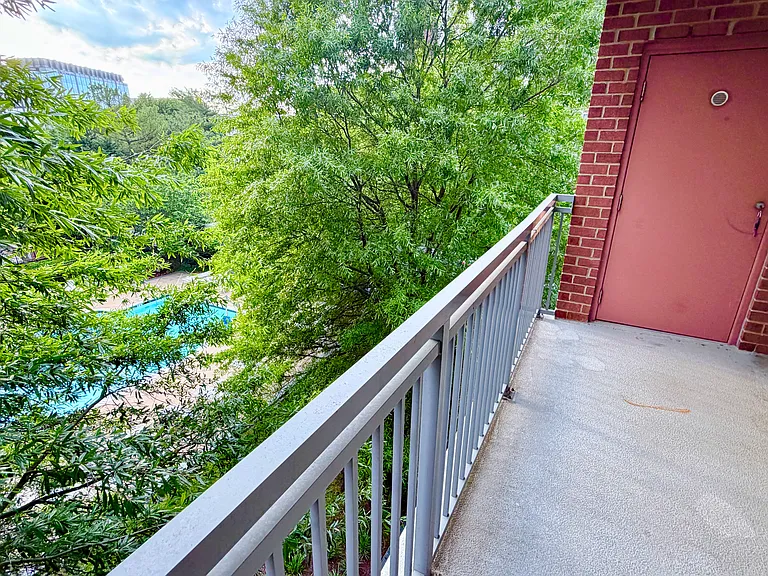 11710 Old Georgetown Rd #429 — Photo 32