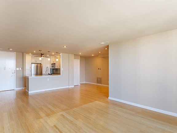 3rd image of 3614 Montrose Blvd Unit 1002
